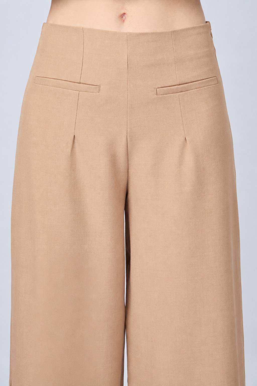 PANTALÓN SASTRERO A LA CINTURA CAMEL - MISHKY