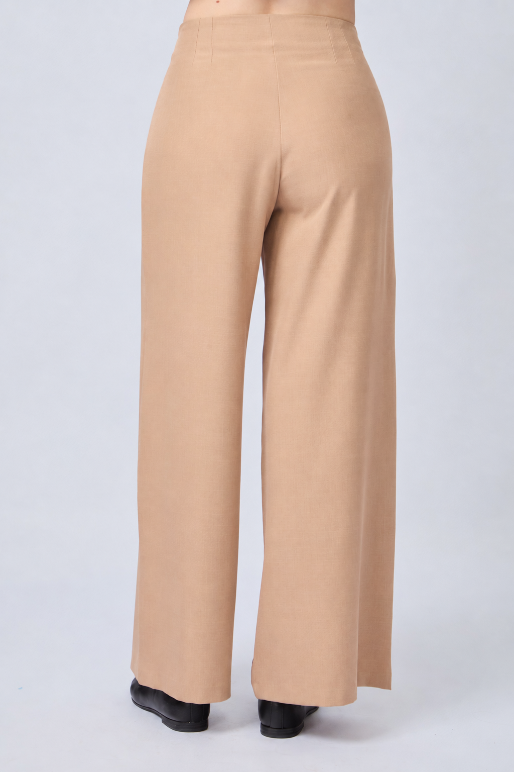 PANTALÓN SASTRERO A LA CINTURA CAMEL - MISHKY