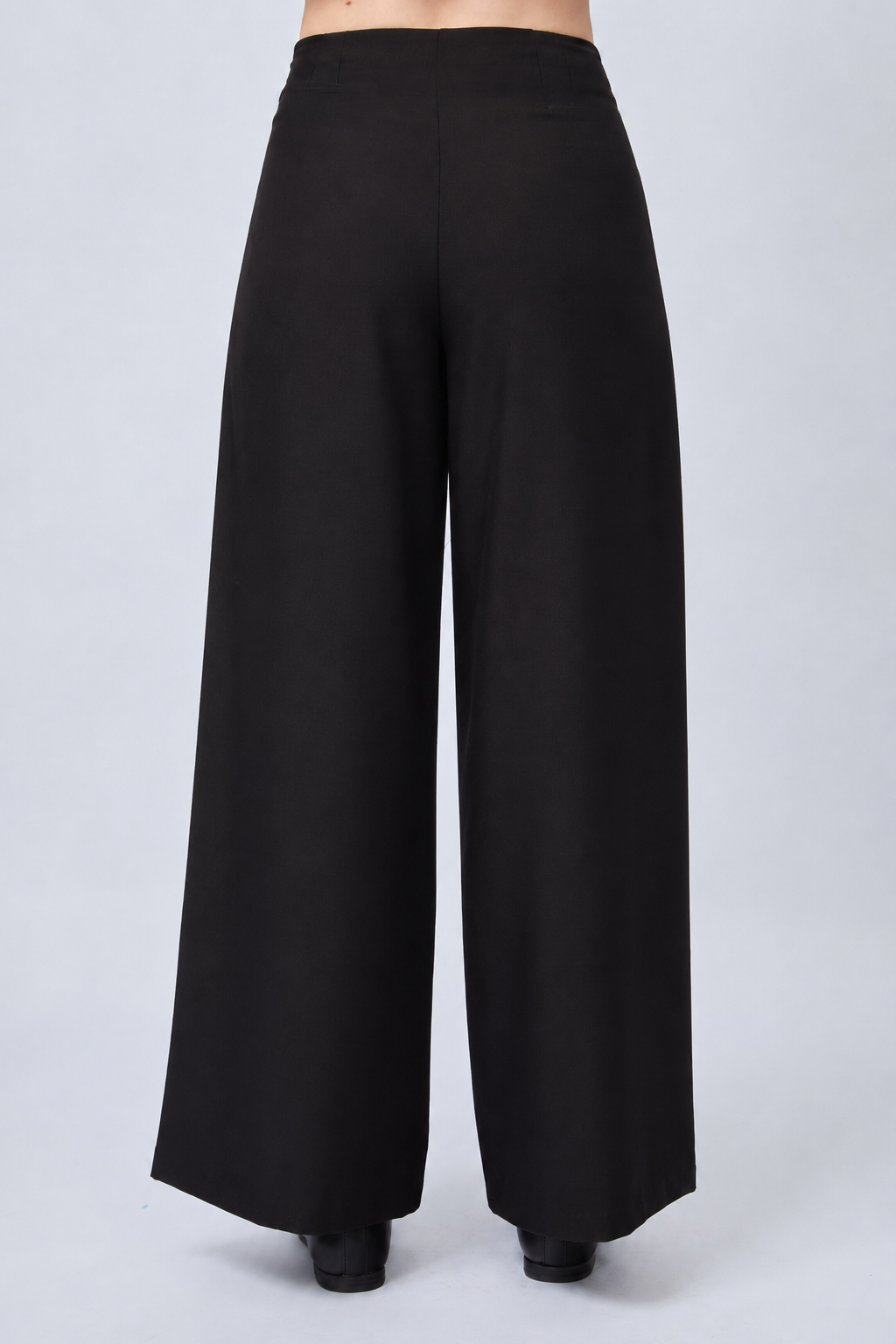 PANTALÓN SASTRERO A LA CINTURA NEGRO - MISHKY