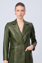 SACO LARGO DE CUERINA CON BOLSILLOS Y SOLAPAS VERDE MILITAR - BRUMA