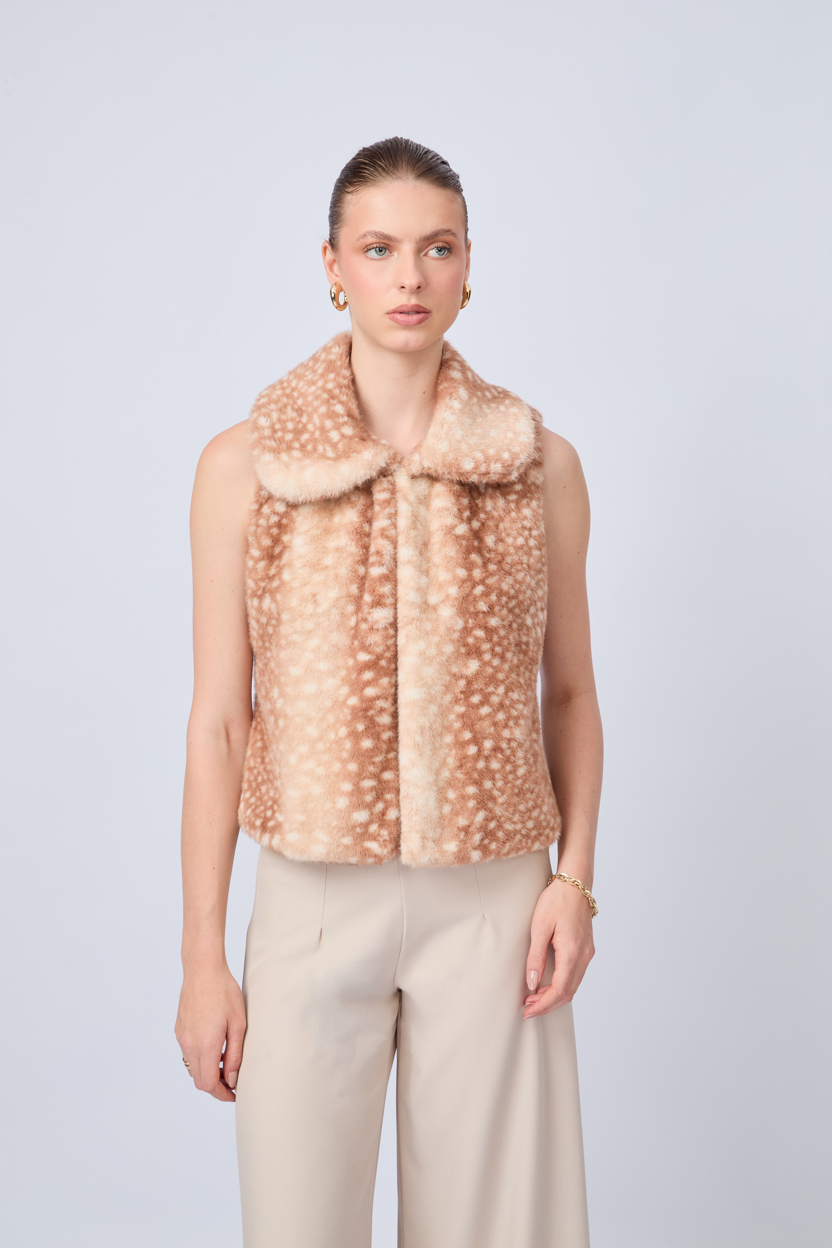 CHALECO ESTAMPADA CON BROCHE OCULTO Y BOLSILLOS INTERNOS - BAMBI
