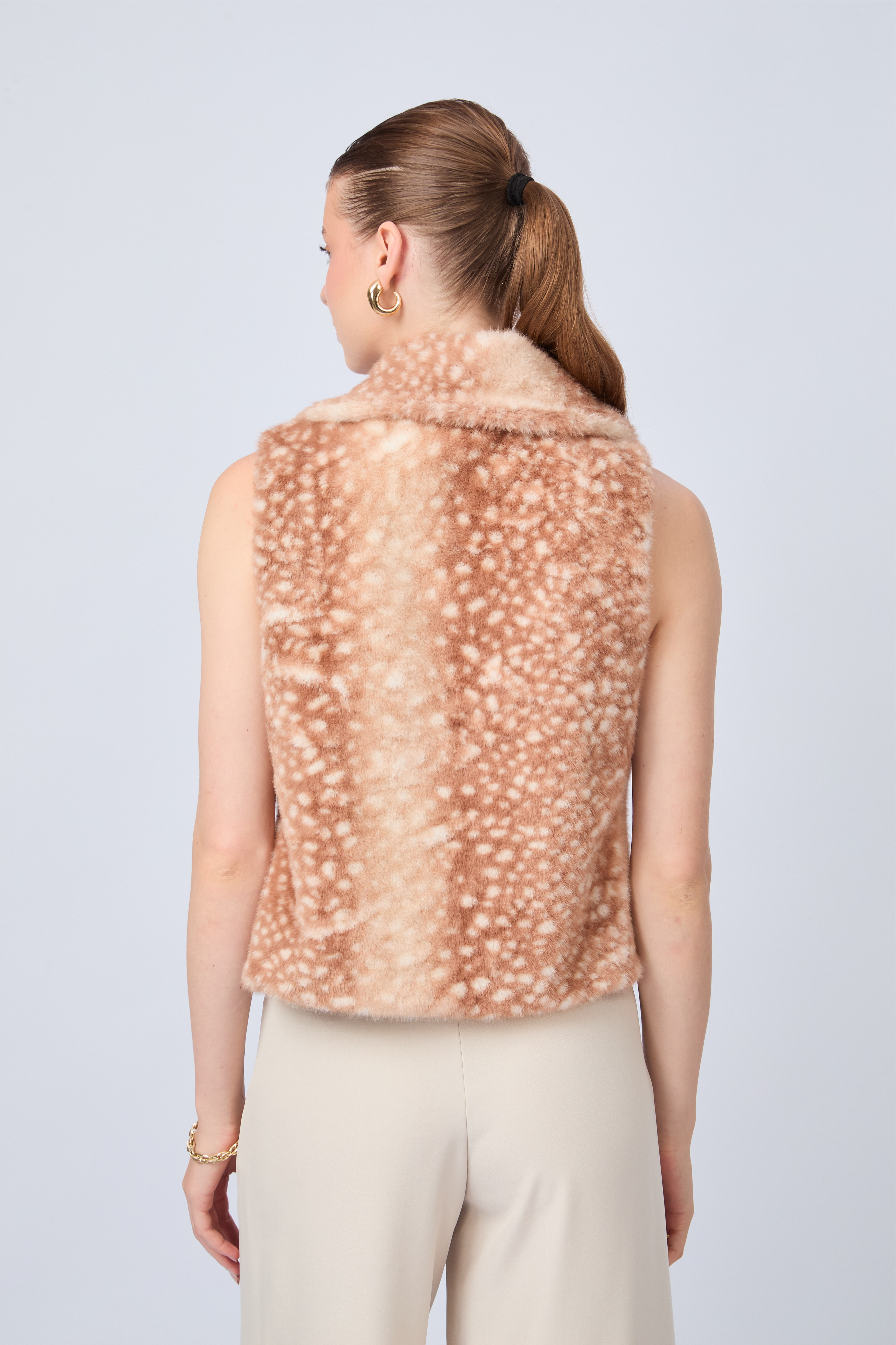 CHALECO ESTAMPADA CON BROCHE OCULTO Y BOLSILLOS INTERNOS - BAMBI