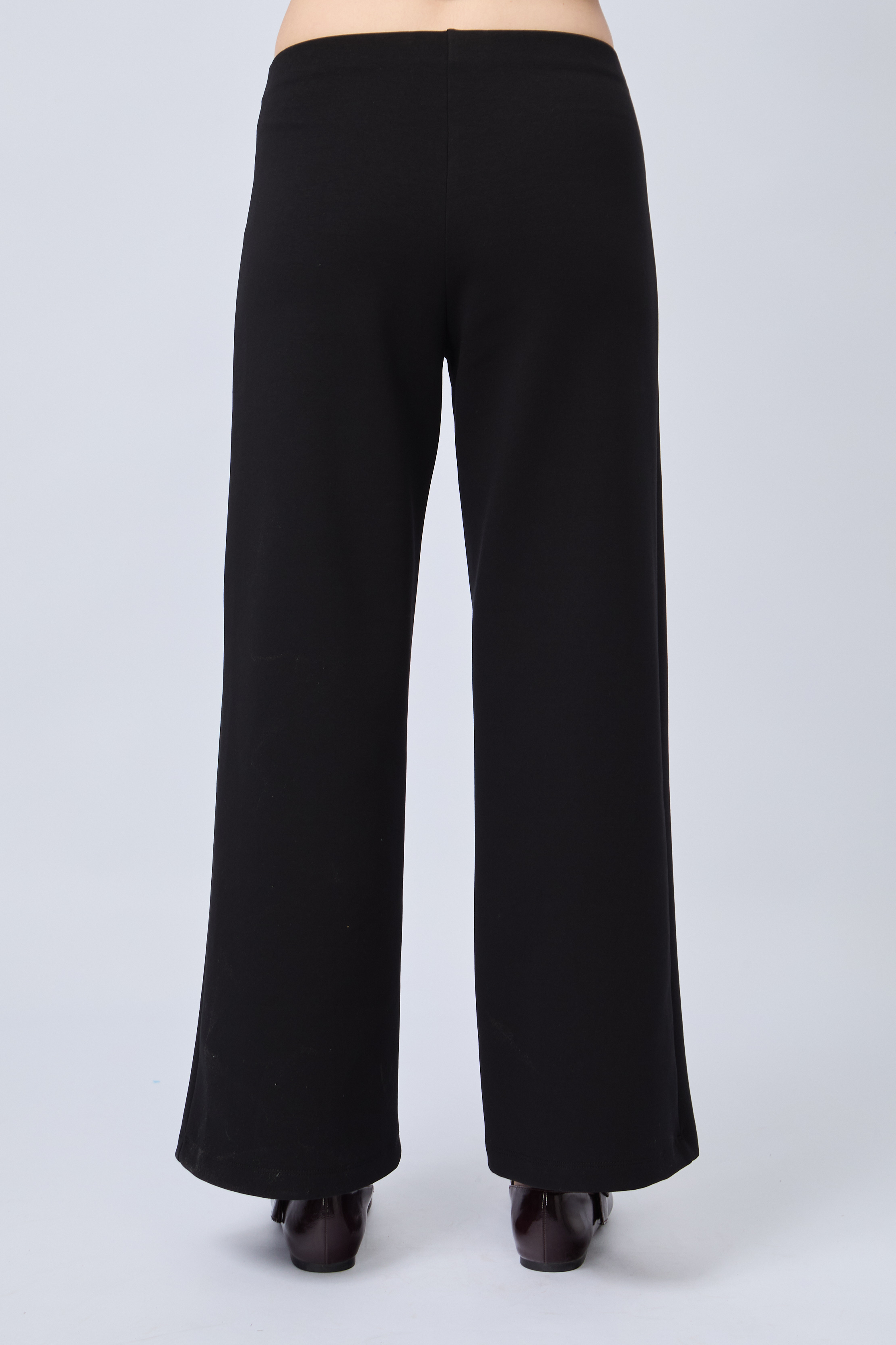 PANTALÓN DE TIRO ALTO CON PRETINA ELASTICADA NEGRO - ELOISE