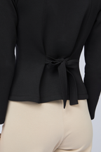 POLERA CORTE PRINCESA CON DETALLE DE TIRAS TRASERAS NEGRO - ELOISE