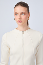 POLERA CORTE PRINCESA CON DETALLE DE TIRAS TRASERAS PERLA - ELOISE
