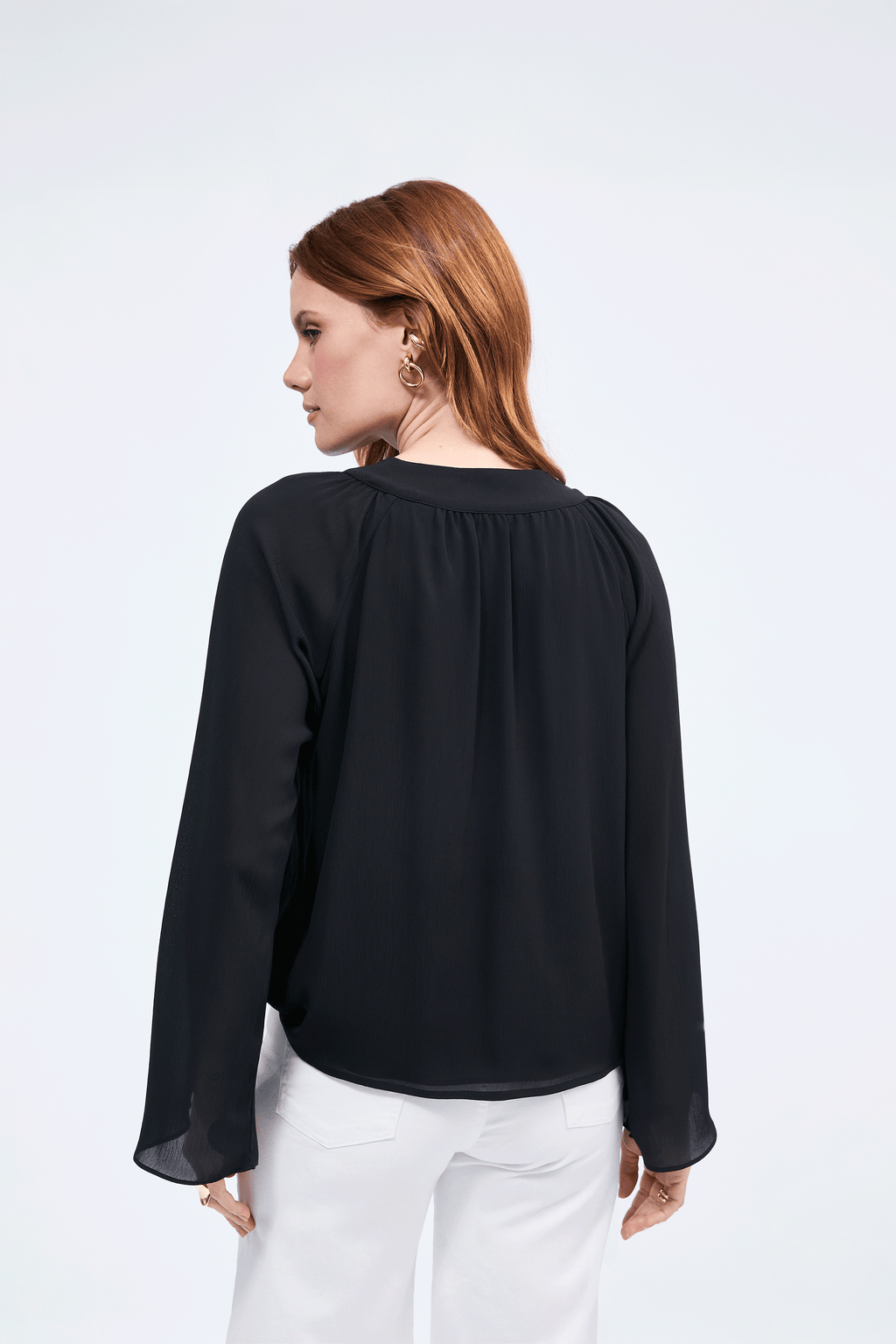 Blusa cuello V con lazo para amarrar negro - Alice