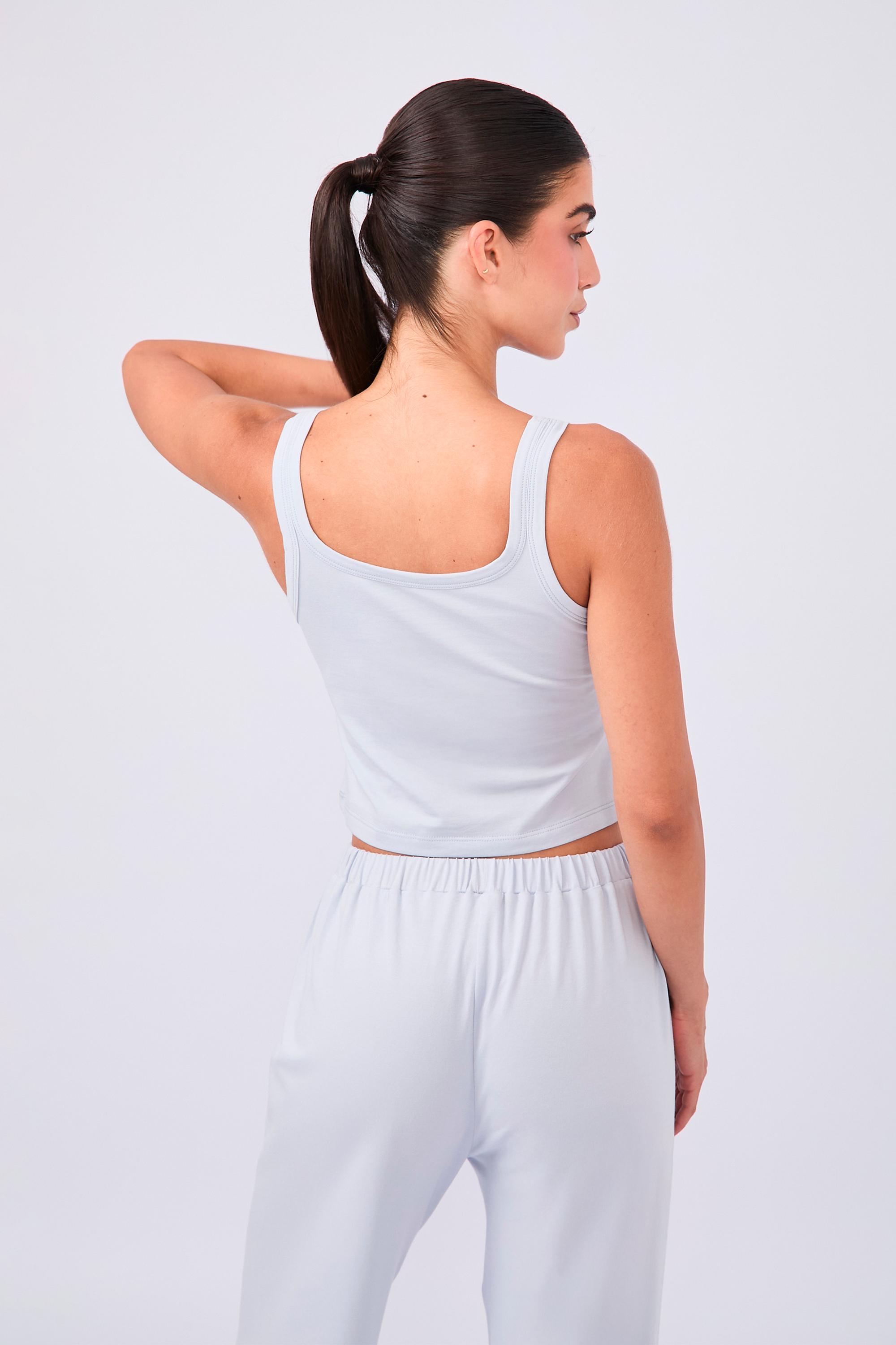 PIJAMA DE ALGODÓN PIMA CON TOP Y PANTALÓN EN CELESTE – CHLEO