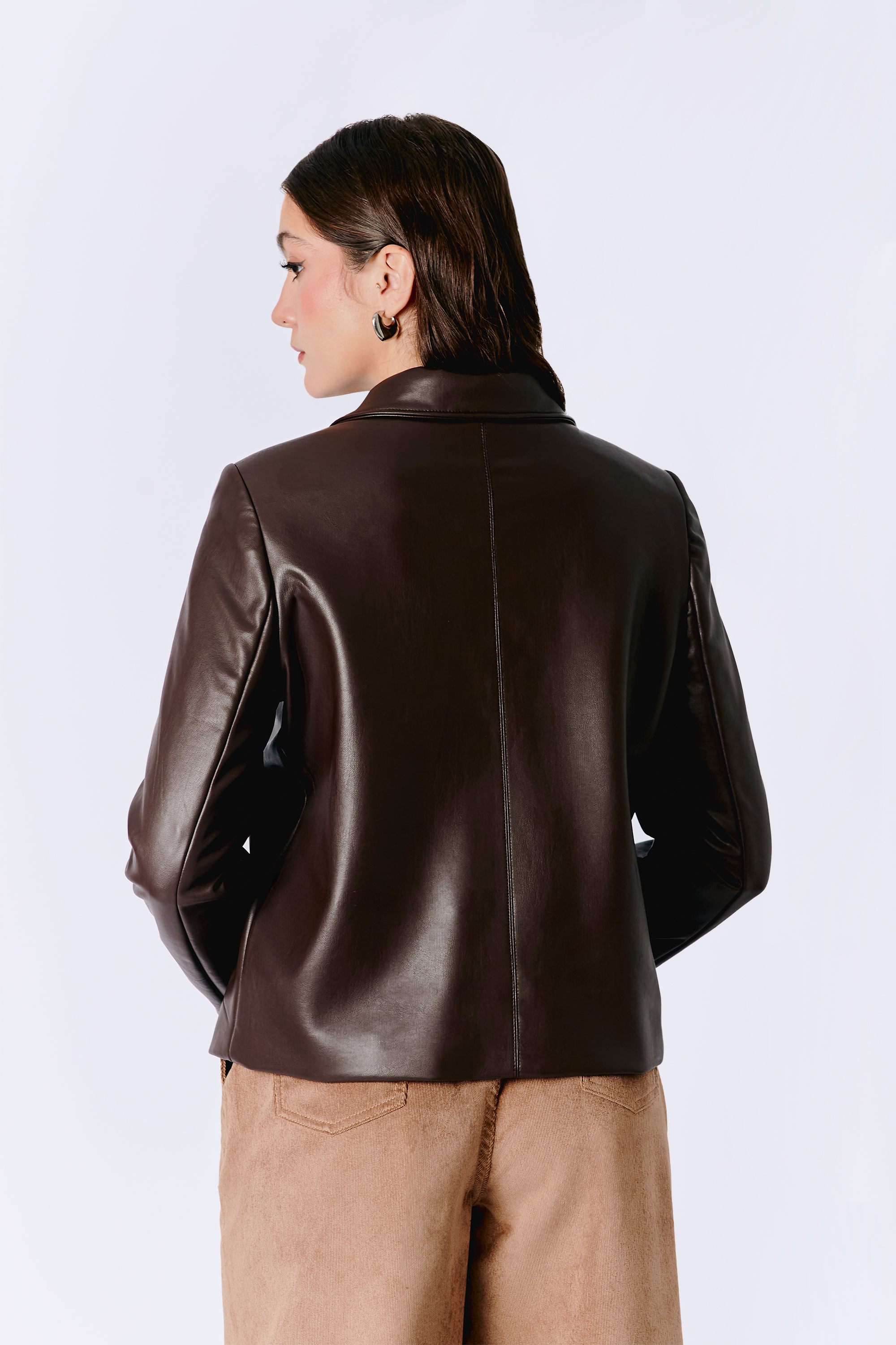 CASACA GINEBRA DE CUERINA CON CIERRE DE MUJER BANATY