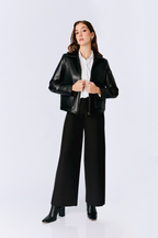 PANTALÓN A LA CINTURA CON PINZAS NEGRO - ANIA