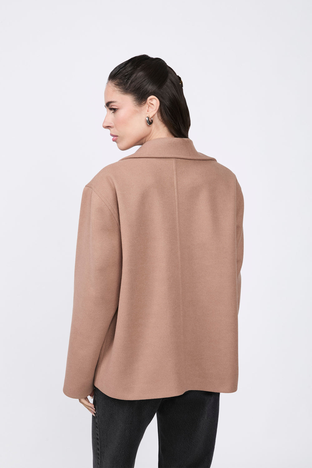 Casaca semi-oversize con bolsillos laterales cocoa - Kenia