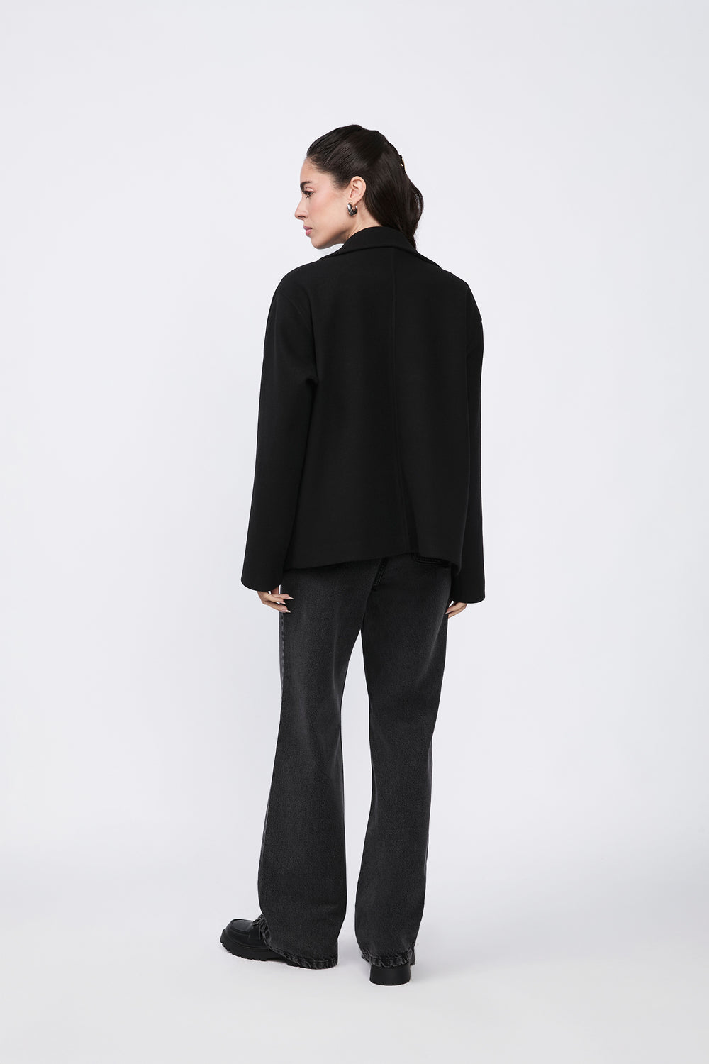 Casaca semi-oversize con bolsillos laterales negro - Kenia