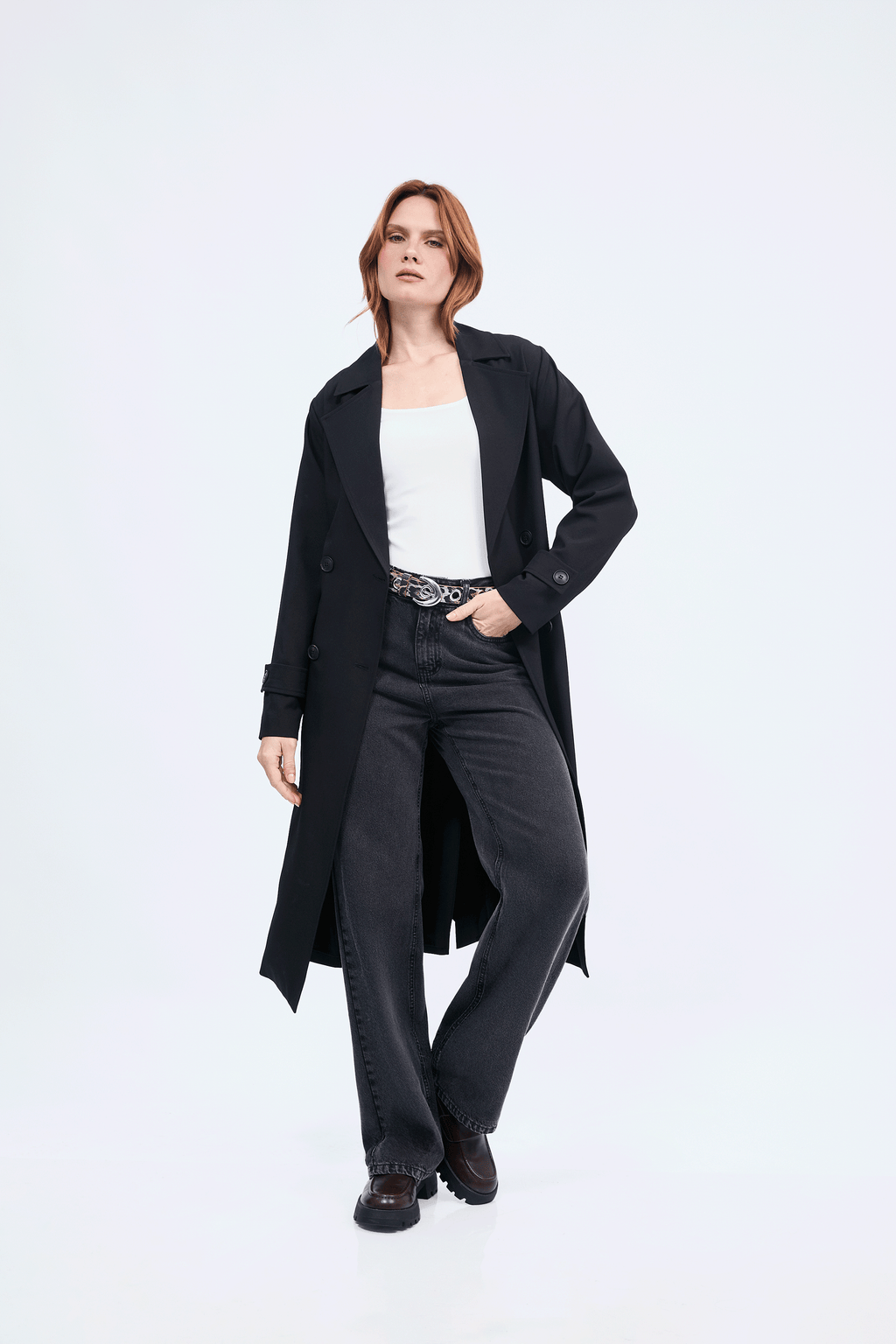 Gabardina larga con abertura y bolsillos funcionales negro - Becca