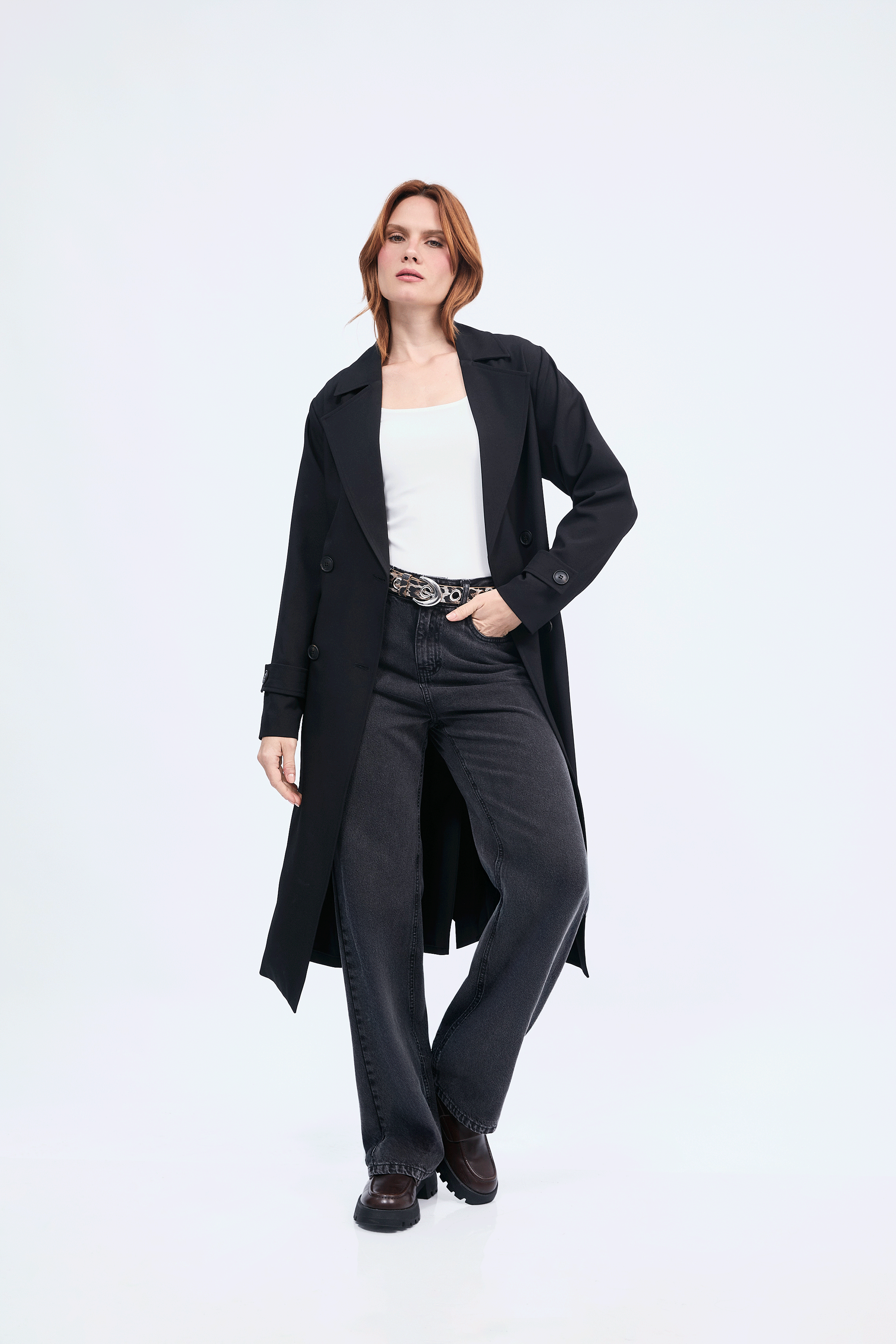 Gabardina larga con abertura y bolsillos funcionales negro - Becca