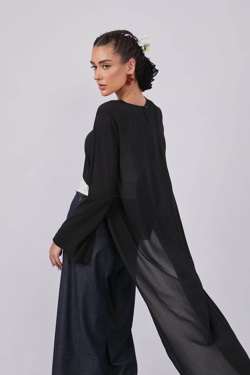 CAPA DE GASA CON MANGAS ACAMPANADAS NEGRO - VEL