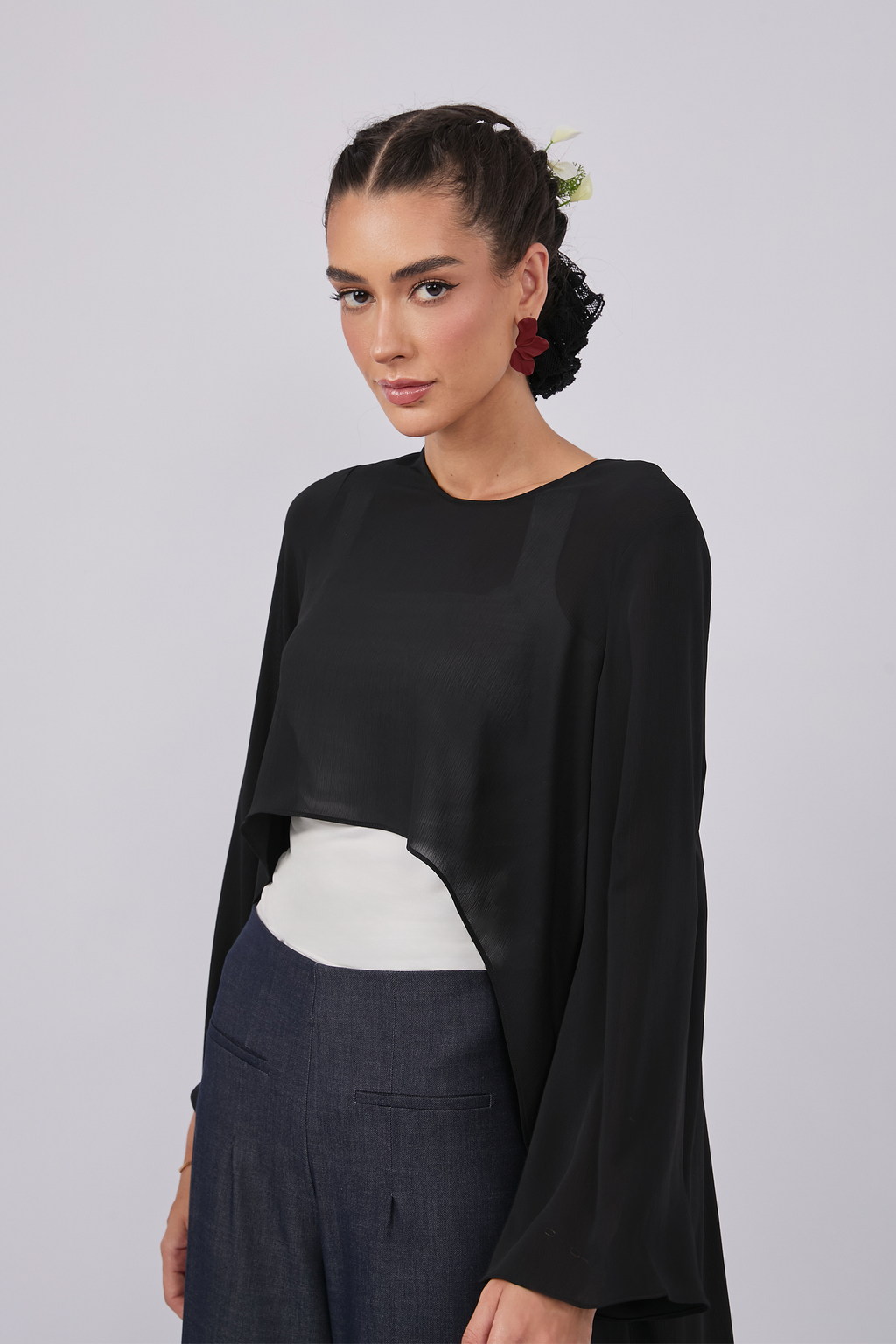 CAPA DE GASA CON MANGAS ACAMPANADAS NEGRO - VEL