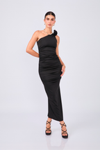 VESTIDO LARGO ASIMÉTRICO DRAPEADO NEGRO - VIOLETA