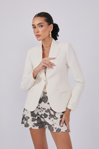 BLAZER DE LINO CON BOTÓN METÁLICO PERLA - KAJUN