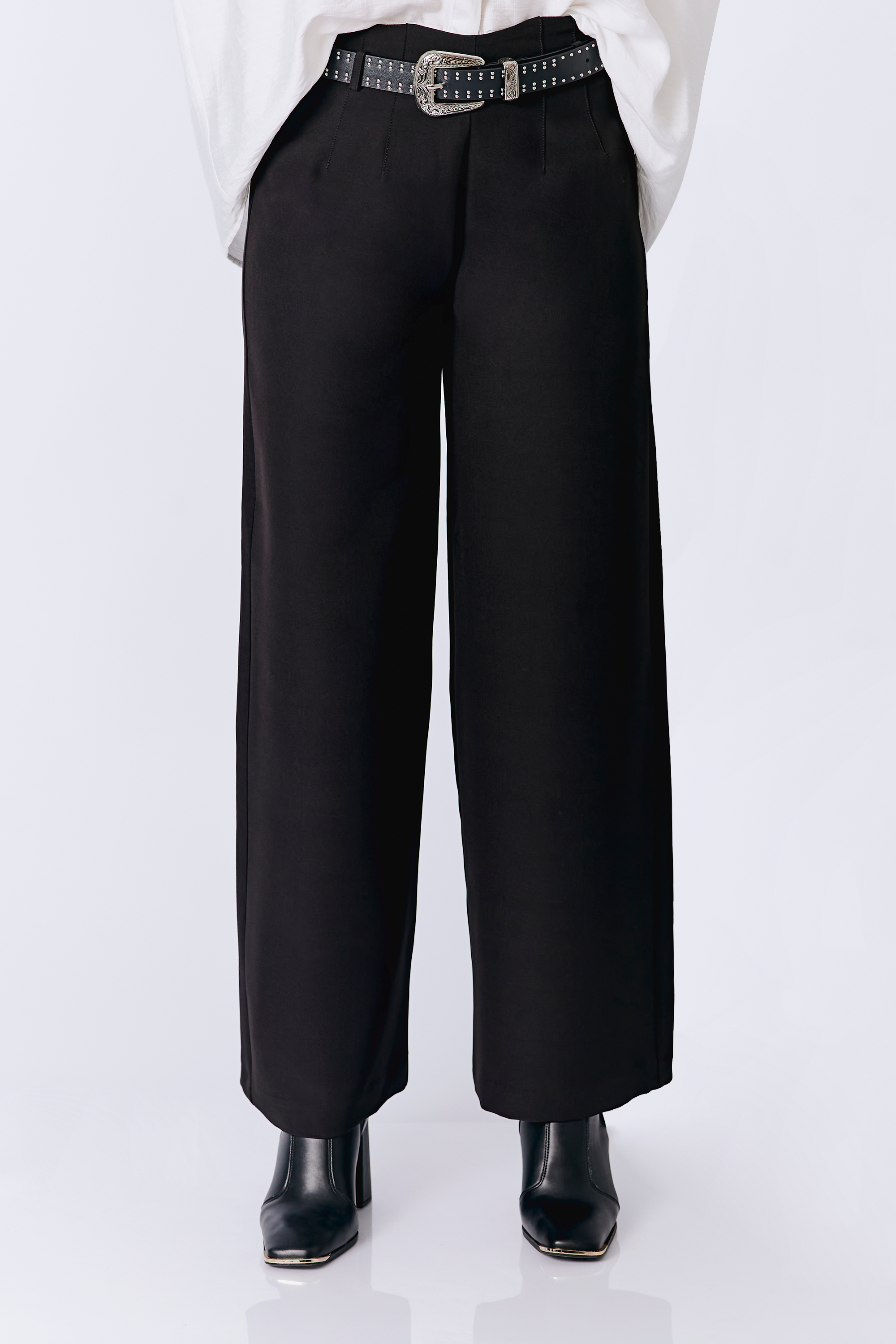 PANTALÓN A LA CINTURA CON PINZAS NEGRO - ANIA