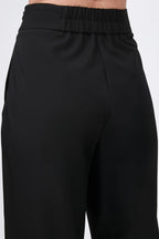 Pantalón recto con cierre lateral invisible negro - Sienna