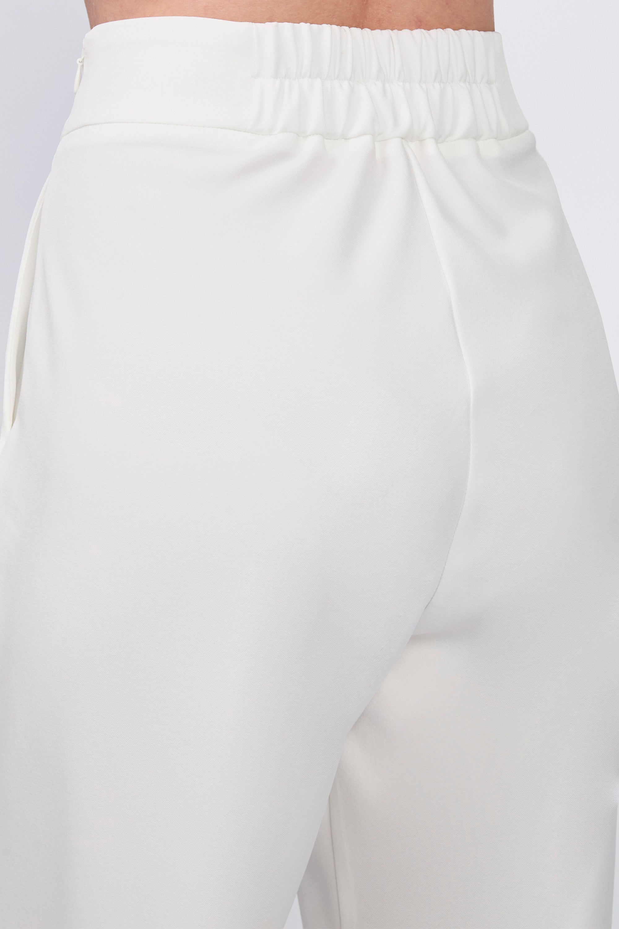 Pantalón recto con cierre lateral invisible perla - Sienna