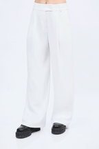 Pantalón semi palazo con pinzas y bolsillos Perla- Paris