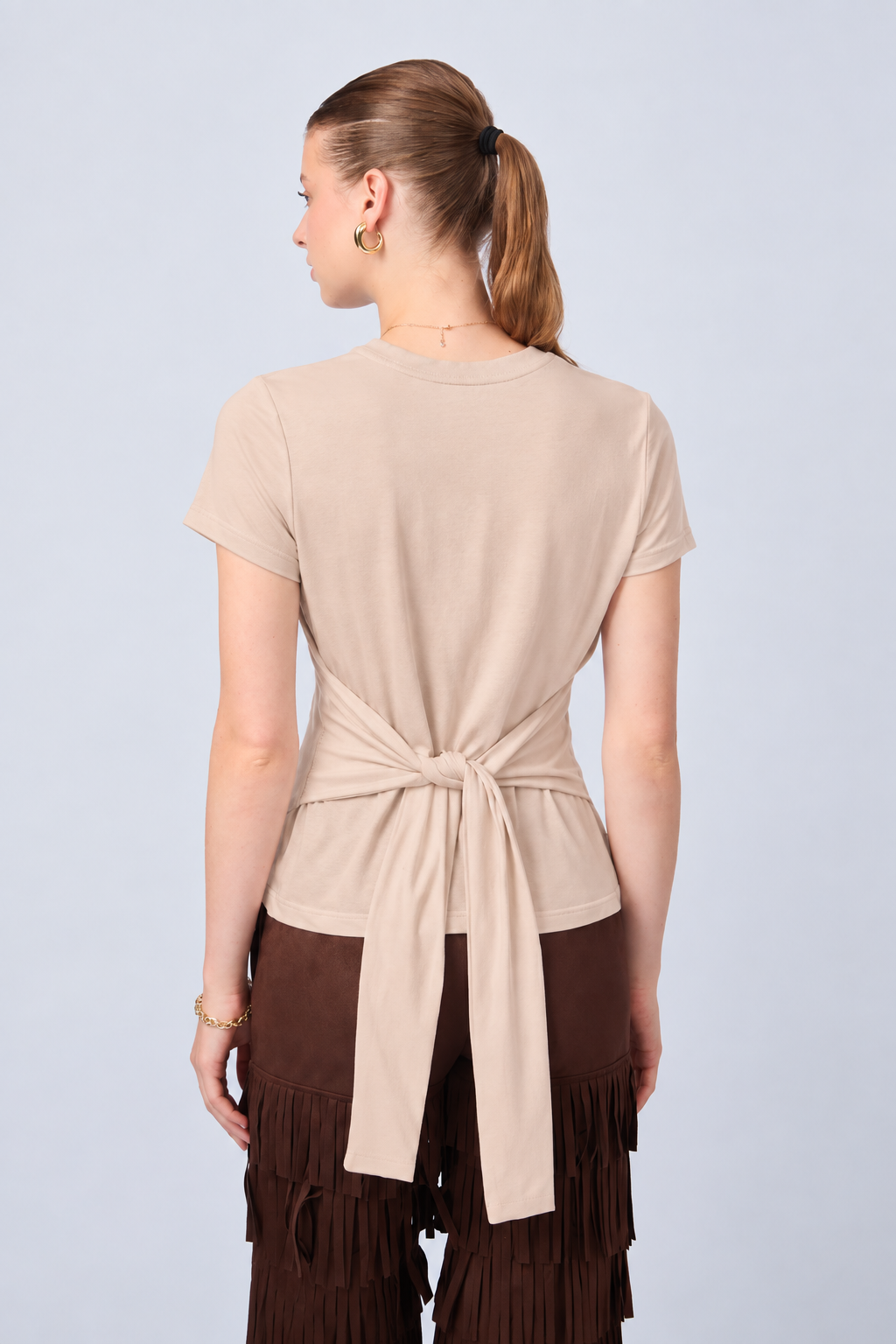 POLO MANGA CORTA CON LAZOS LATERALES AJUSTABLES BEIGE - HORTENSIA