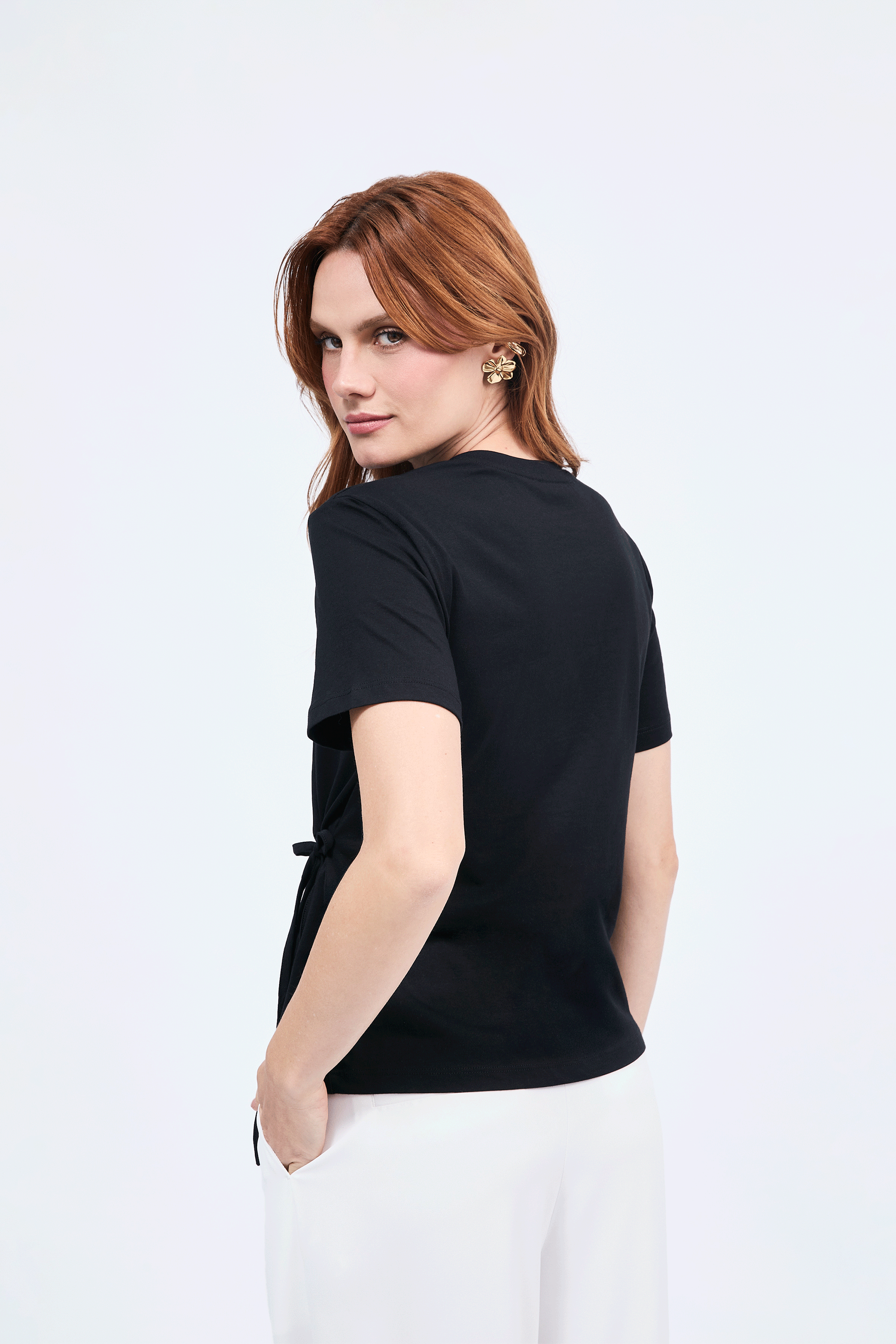 Polo con tiras laterales manga corta Negro - Lia