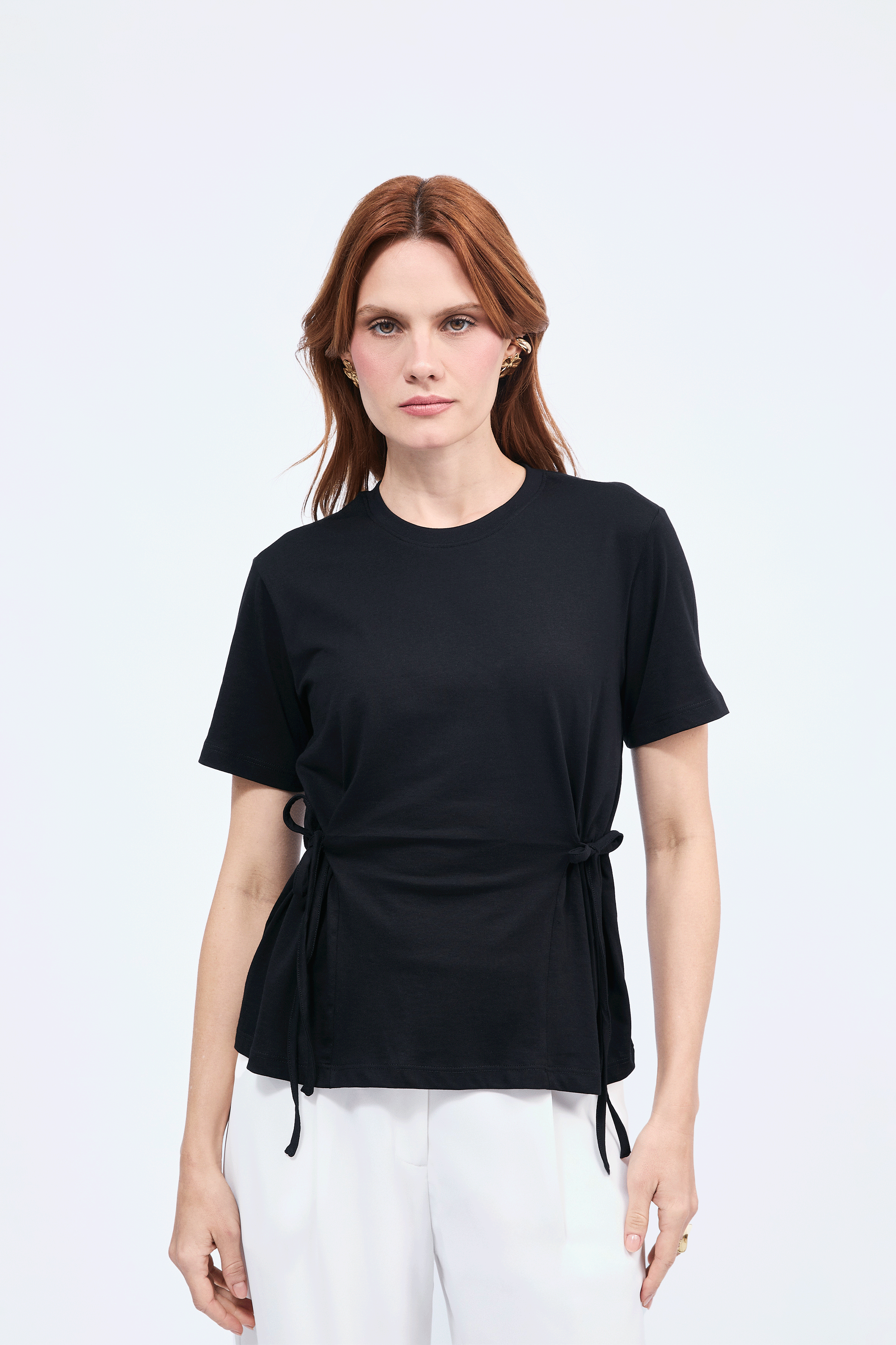 Polo con tiras laterales manga corta Negro - Lia