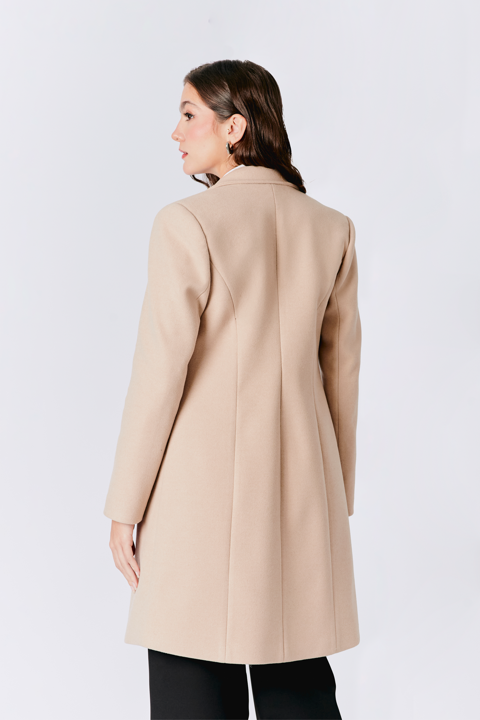 SACO LARGO CON BOLSILLOS FUNCIONALES BEIGE - ALTAMIRA