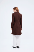 SACO LARGO CON BOLSILLOS FUNCIONALES MARRON - ALTAMIRA