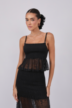 TOP DE ENCAJE CON TIRAS AJUSTABLES NEGRO- CACCAÖ