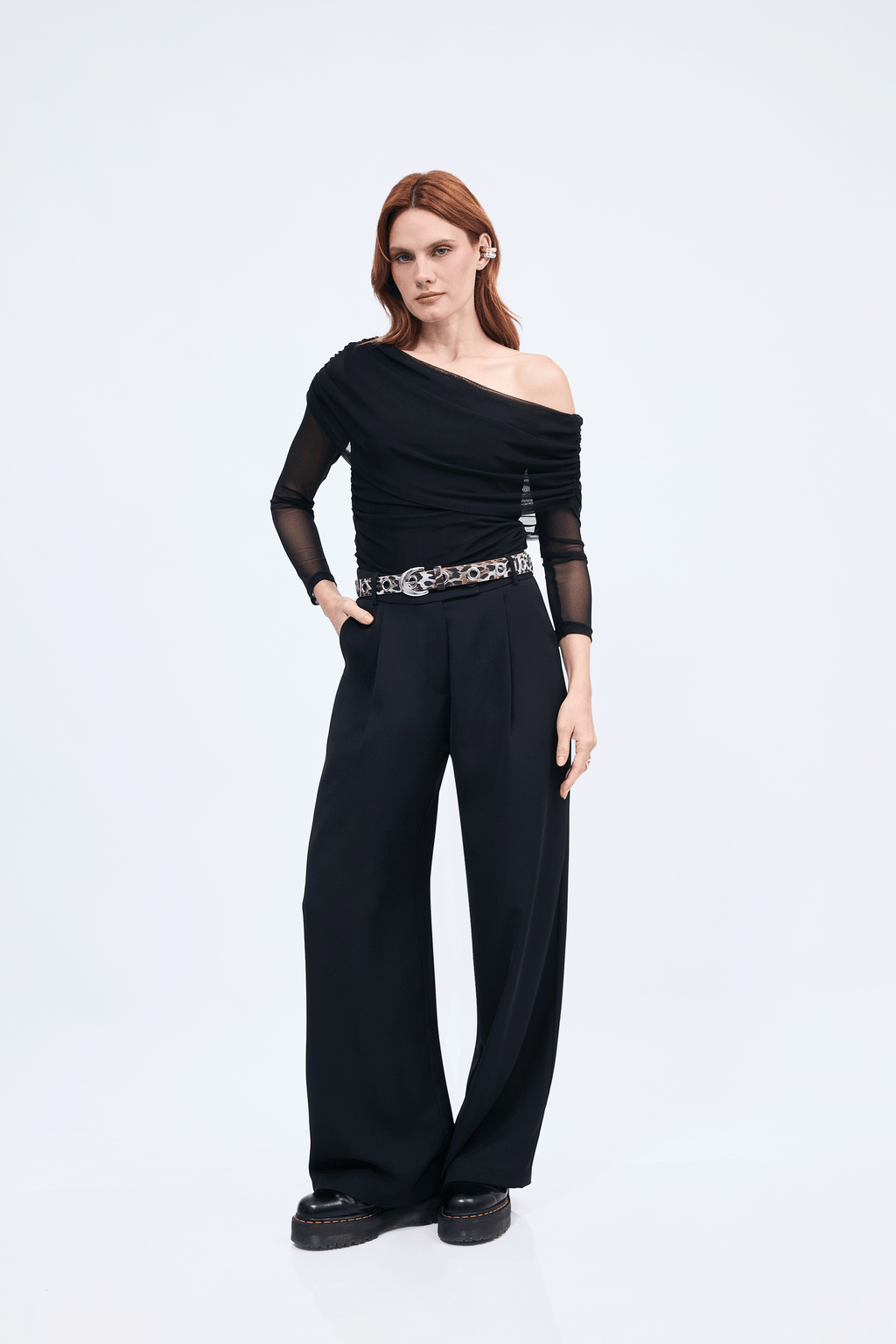 Top asimétrico manga larga negro - Jade