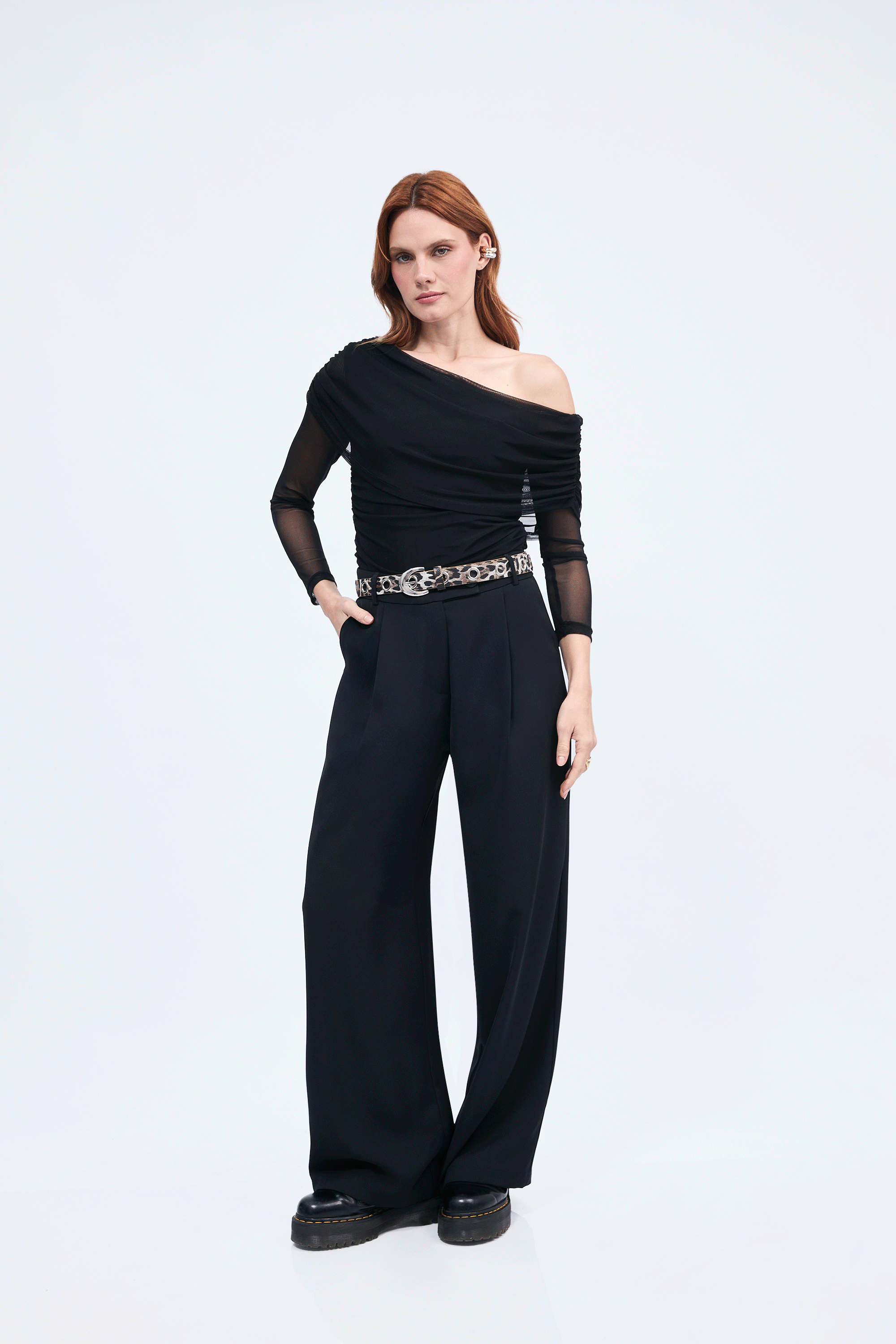 Top asimétrico manga larga negro - Jade