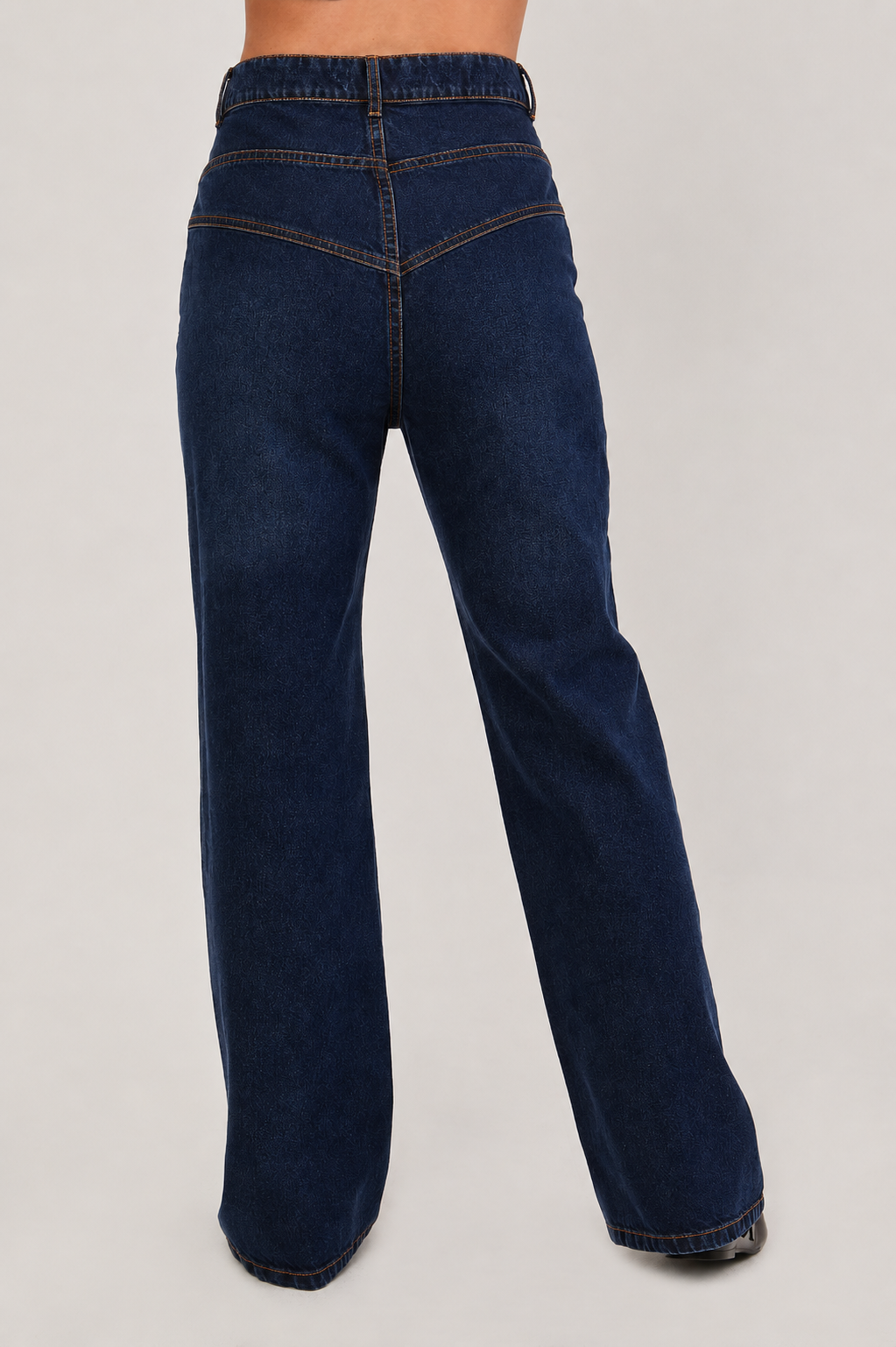 PANTALÓN JEAN RECTO SEMI ENTALLADO NATURAL - VICTORIA