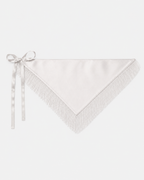 BANDANA DE SEDA CON DETALLE DE FLECOS